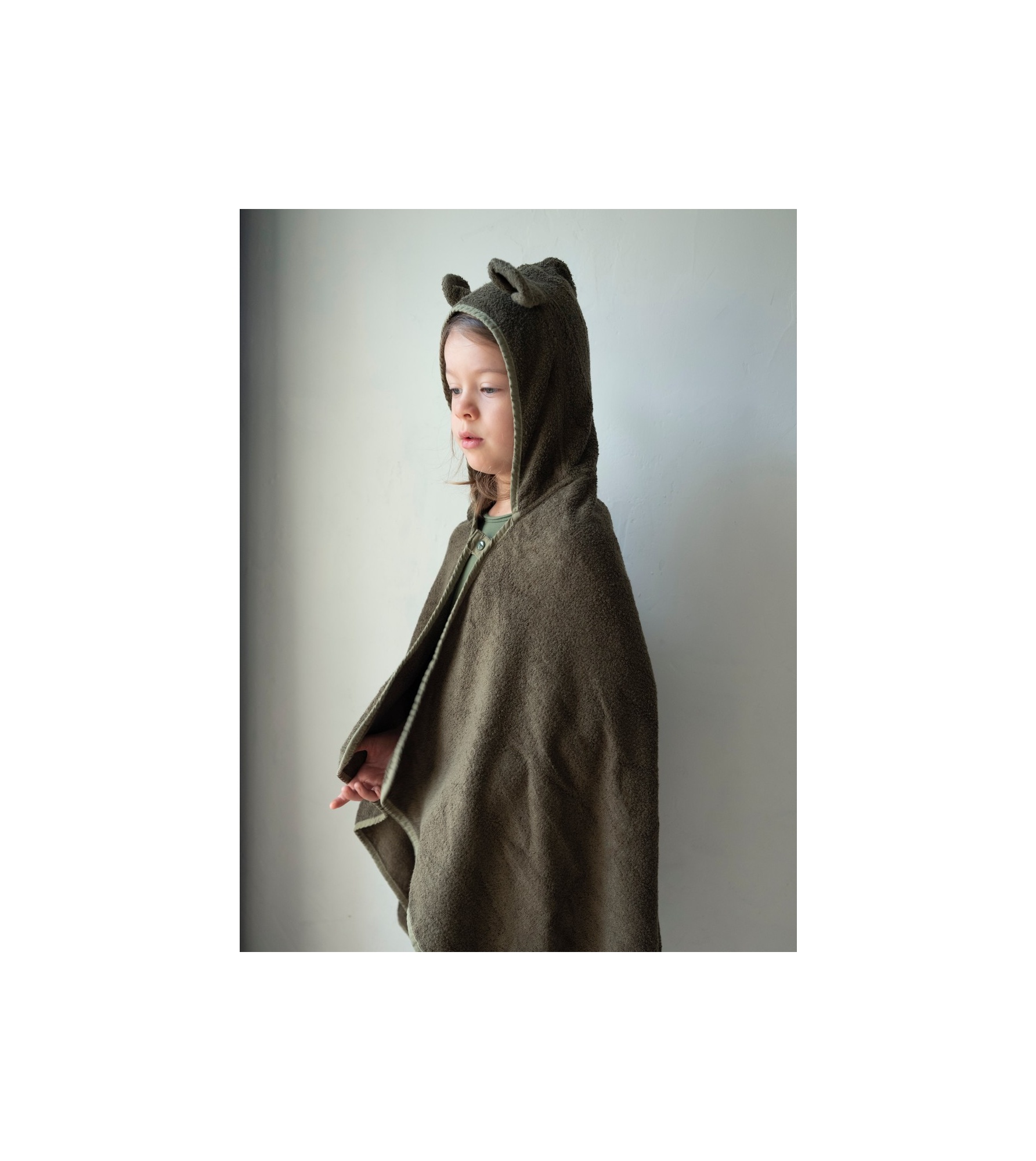 Hooded Junior Towel - Bear - Olive 2_edit.jpg